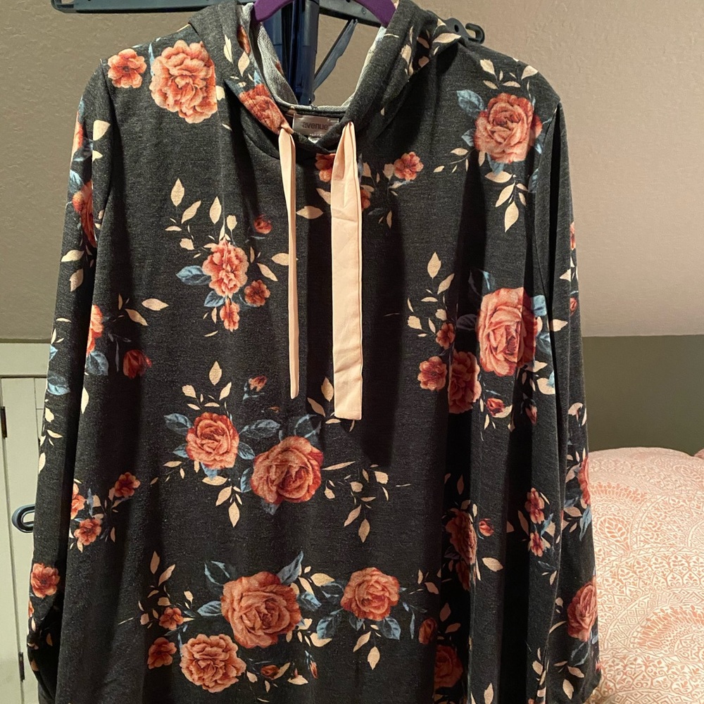 Lightweight hooded shirt